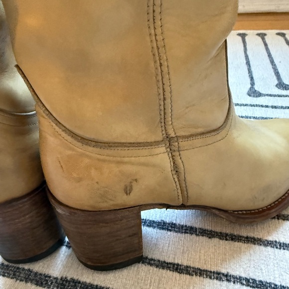Frye Banana Campus Boot - Picture 3 of 8